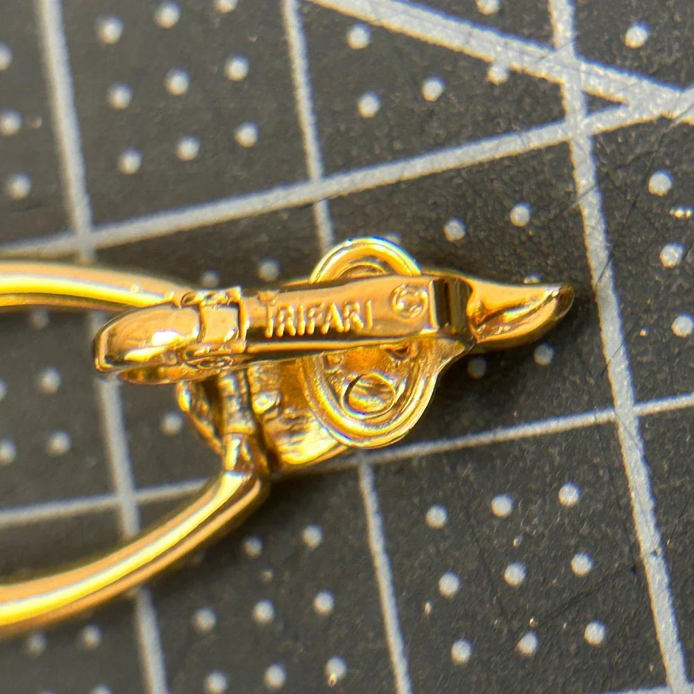 Trifari Vintage Gold Tone‎ Clip On Hoop Earrings Leaf Detail Never Worn